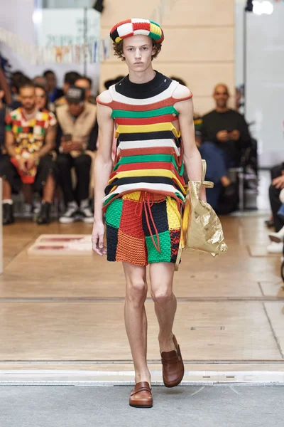 Look 9